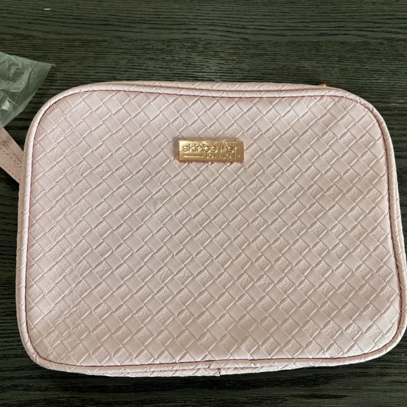 Skinbetter Handbags - Skinbetter science makes up Bag. NWT